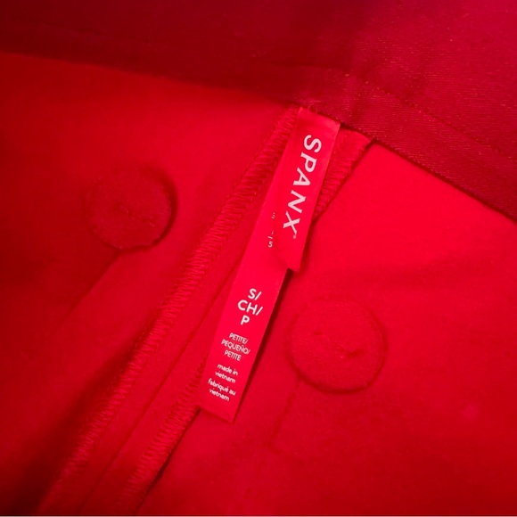 Spanx On The Go Kick Flare Pant Red Pants Workwear office business casual - Picture 3 of 5